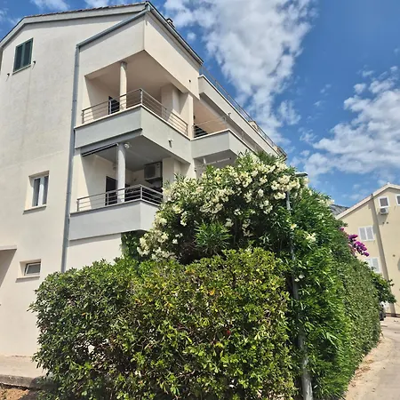 Apartamento M&m-sea View & Private Parking Makarska
